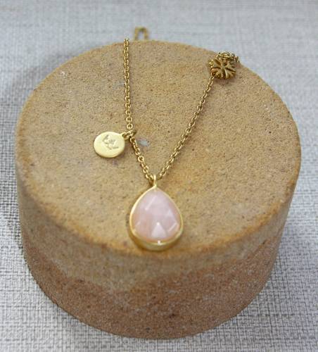 Kette mit Rosenquarz- und Eiskristall-Anhänger von Sence Copenhagen