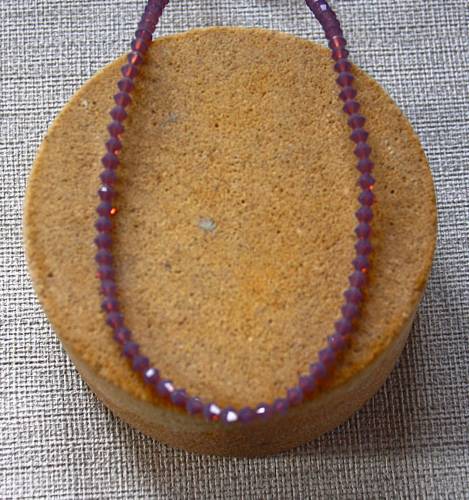 Swarowski-Perlenkette mauve von Pees