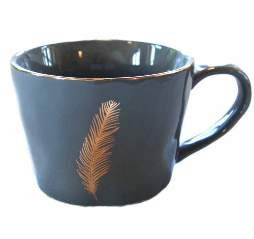Tasse grau, mit goldener Feder