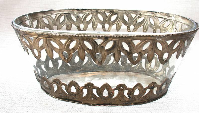 Glasschale "Iride" mit Metallrand